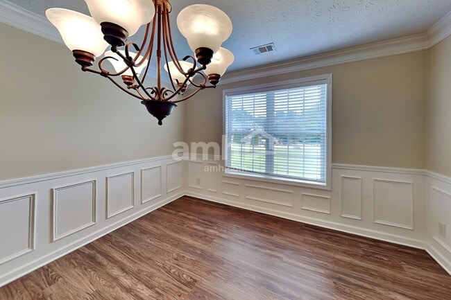 Photo - 3341 Kittery Dr SW