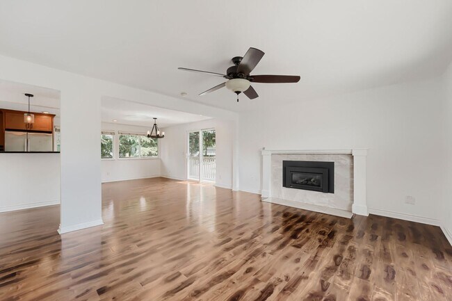 Photo - 4bd/2.75ba Renton Home