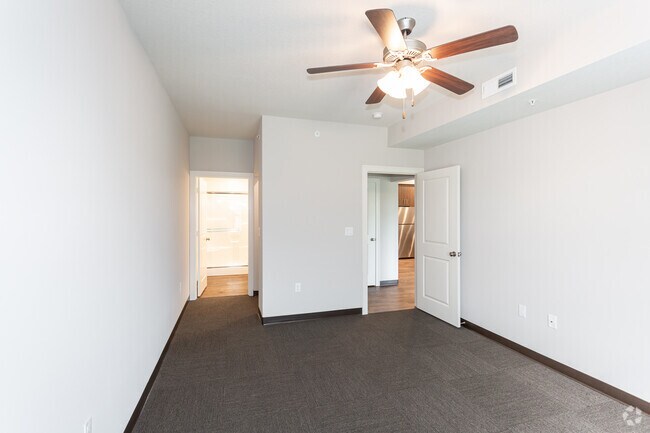 2BR, 2.5BA - 1210 SF - Fairway Flats