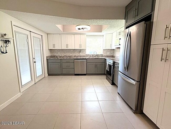 104 Moonstone Ct