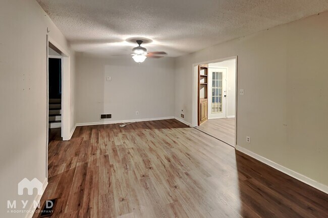 2559 Park Dr