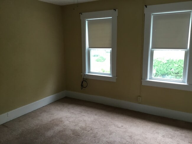 Photo - 4143 Bell St