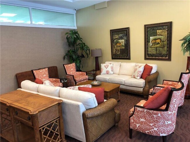 Photo - 1523 E Hillsboro Blvd Unidad 335