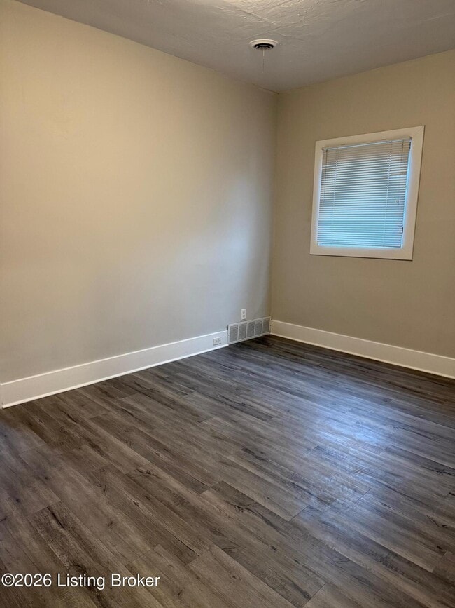 Photo - 1002 Charles St