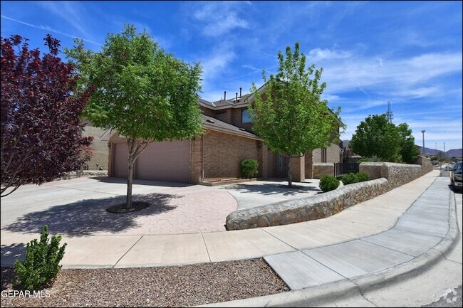Building Photo - 6560 McFarland Ave Rental