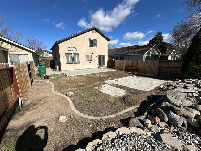 Great two story home in Donner Springs - Great two story home in Donner Springs