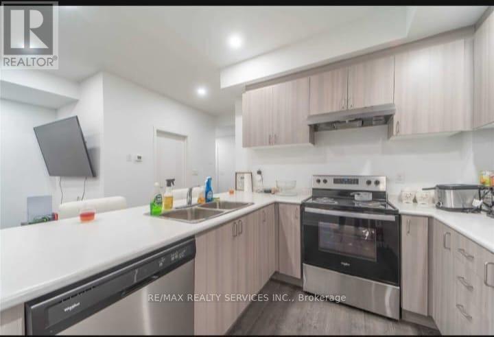 Photo - 11 Falaise Rd