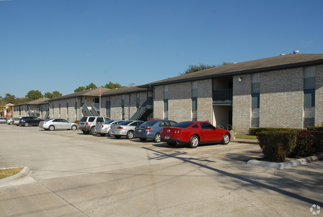 Pinedale Apartments - Pinedale Apartments