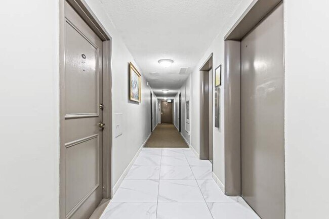 Photo - Hillview Towers