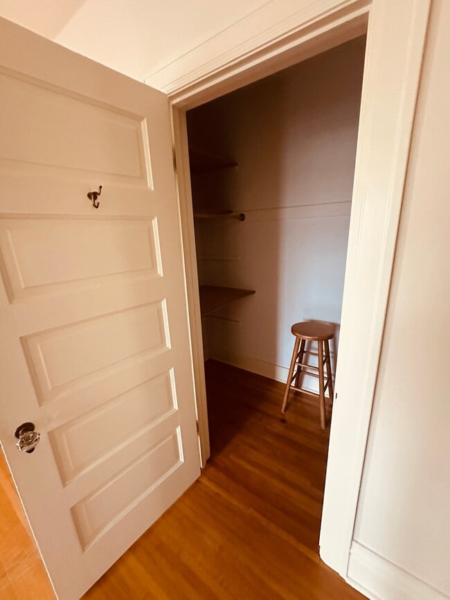 Photo - 113 N Batavia Ave