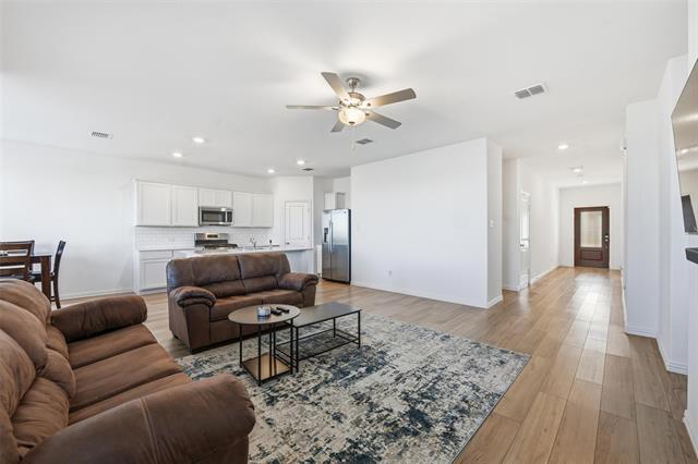 Photo - 216 Post Oak St