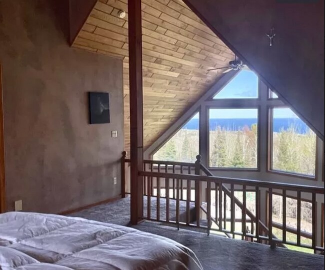 Photo - 960 Deerview Ln