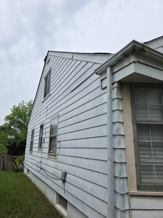Photo - 20267 Ferguson St House