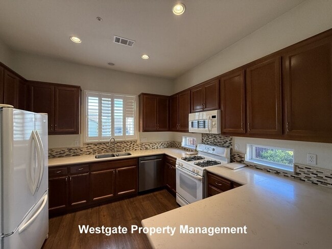 Photo - 1920 Winchester Ln