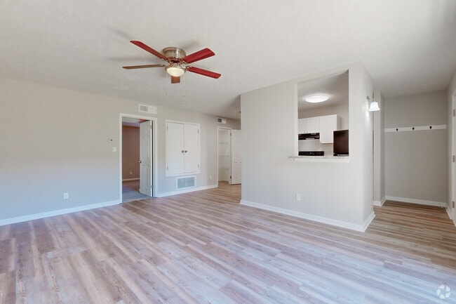 1BR - 1BA, 720SF