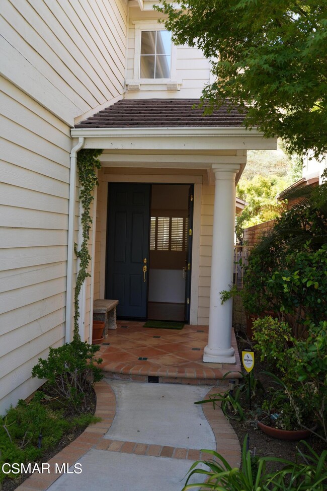 Photo - 3035 Hollycrest Ave