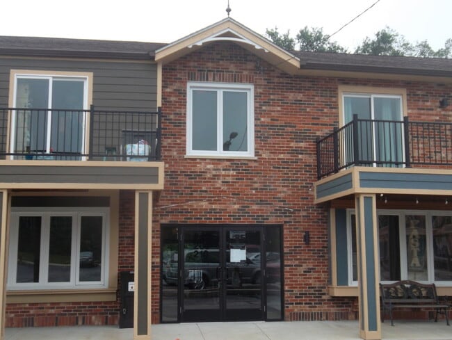 Building Photo - 850 N State St Unit 208 Rental
