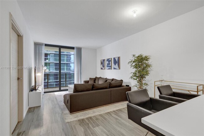 Photo - 801 S Miami Ave Unidad 1106