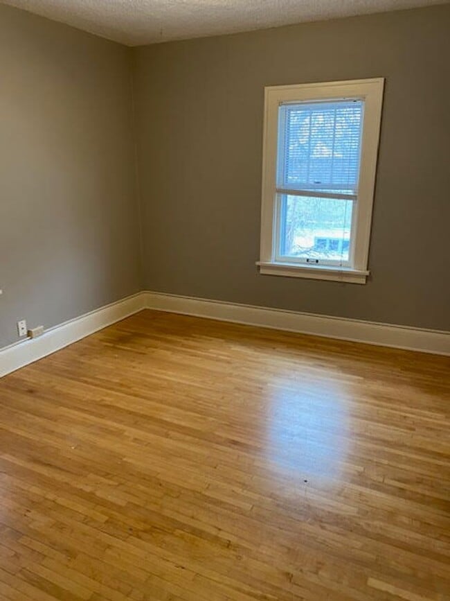 Photo - 4 bedroom house in St. Cloud