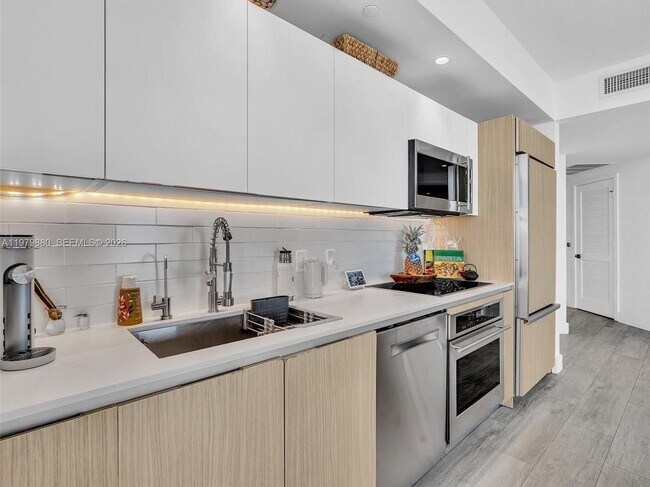 Photo - 121 NE 34th St Unit 2104
