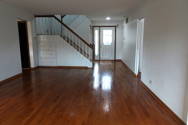 Photo - 945 Fieldstone Ct