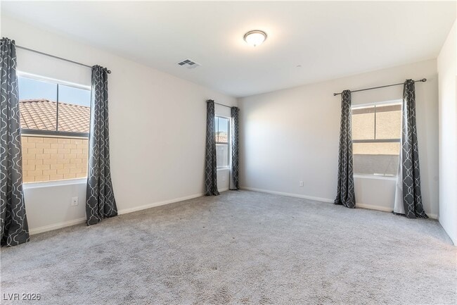 Photo - 747 N Water St