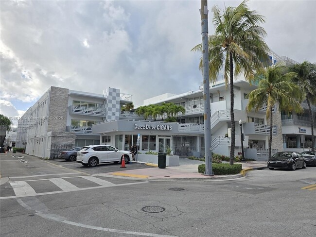 Building Photo - 1446 Ocean Dr Unit 25