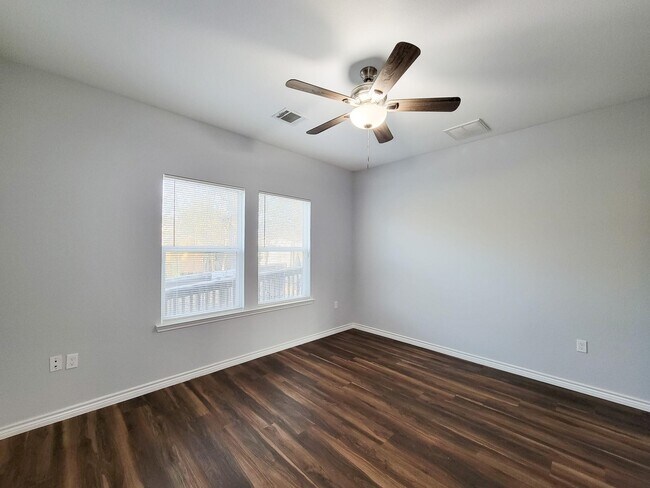 Photo - 3201 J P Davis Ave