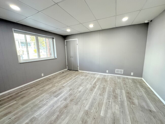 Photo - 1776 Arlington Ave