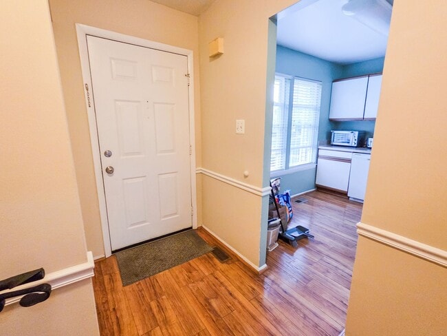 Photo - Beautiful 3BR Townhouse in Rockville/Derwood for early June Move-In!