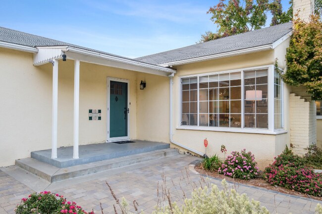 Photo - 63 E Cortland Ave