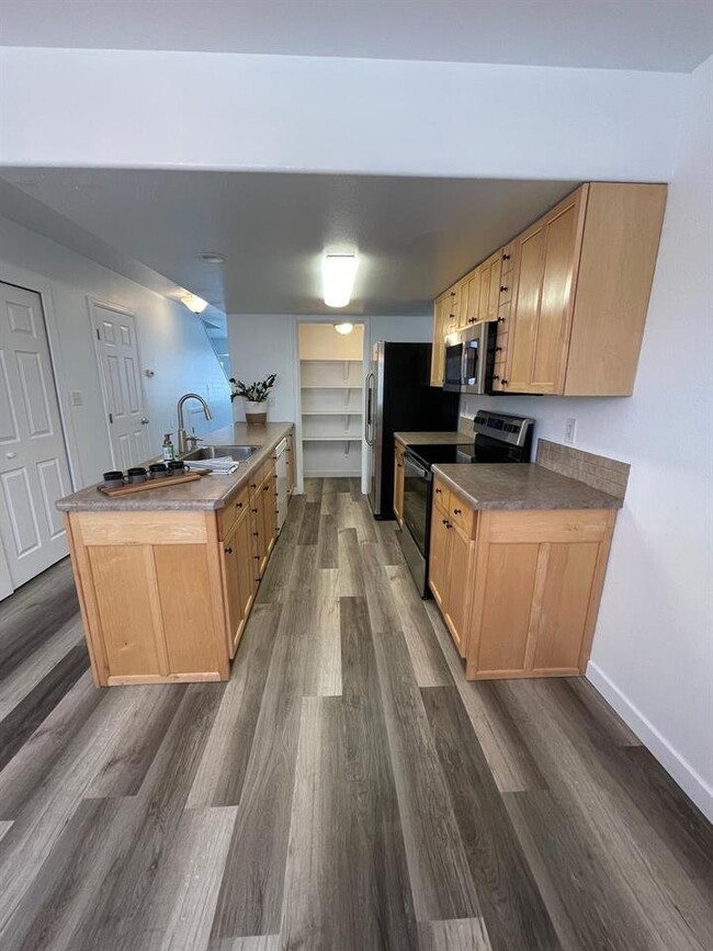 Photo - 254 Beacon Ct