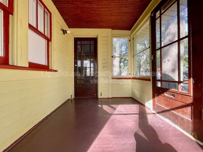 Photo - 1183 Emerson Ave