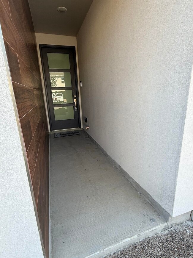 Photo - 9918 Kaspar Dr Unit 9918