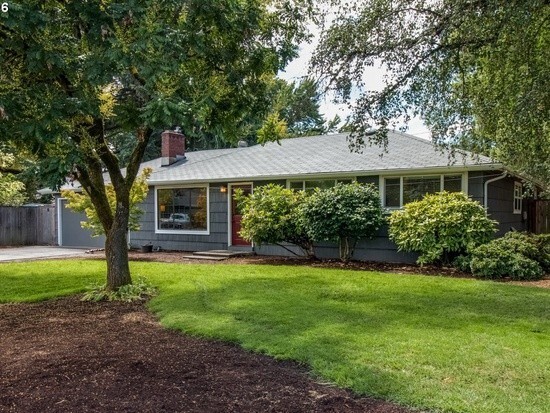 Beautiful 4 bed/2 bath on 10,000+ s.f. pri... - Beautiful 4 bed/2 bath on 10,000+ s.f. pri... House