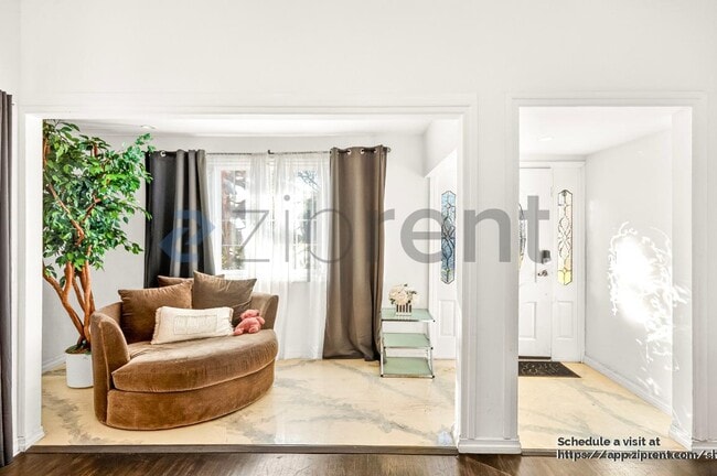 Photo - 138 N Hamel Dr