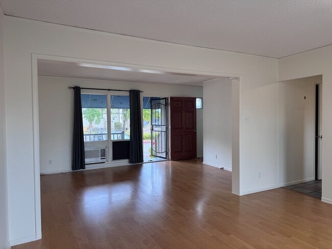 Photo - 3 Bedroom in Aiea - Looking over Golf Course