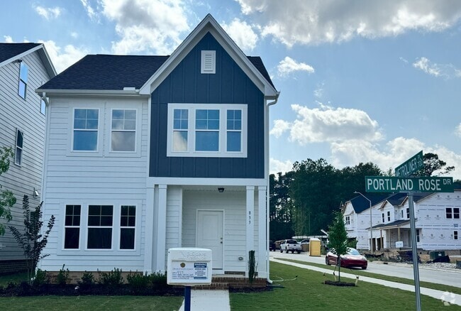 Building Photo - 833 Portland Rose Dr Rental