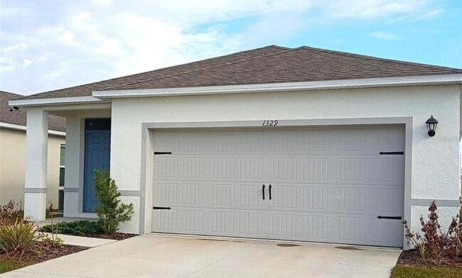 Building Photo - 1329 Derry Ave