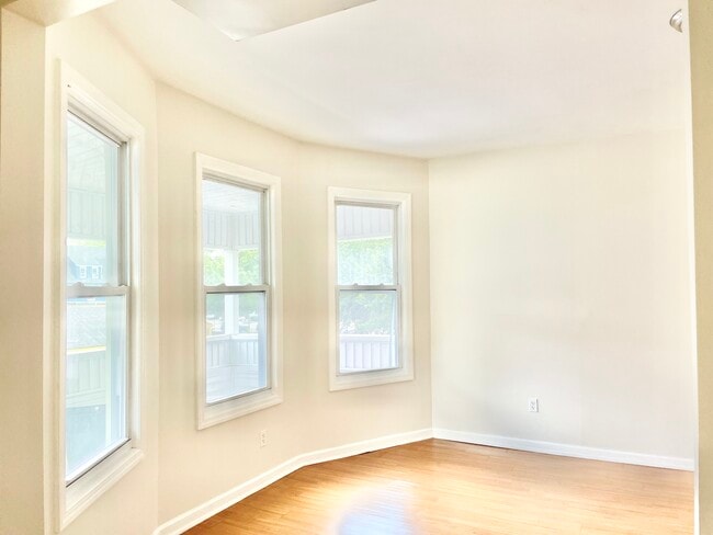 157 N 16th St Unit 2