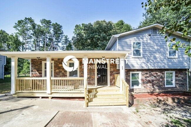 Building Photo - 3 Bedroom Pet-Friendly Home in Powder Springs, GA with Main Street Renewal