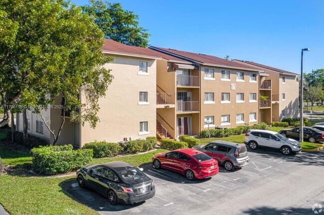 Building Photo - 1080 Benoist Farms Rd Unit 307 Rental