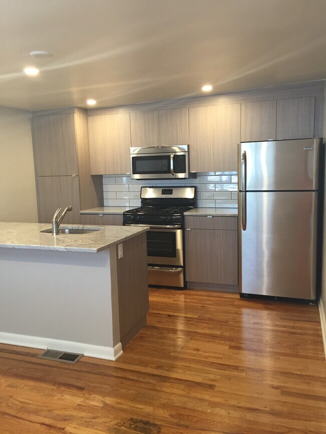 Photo - High and Warren