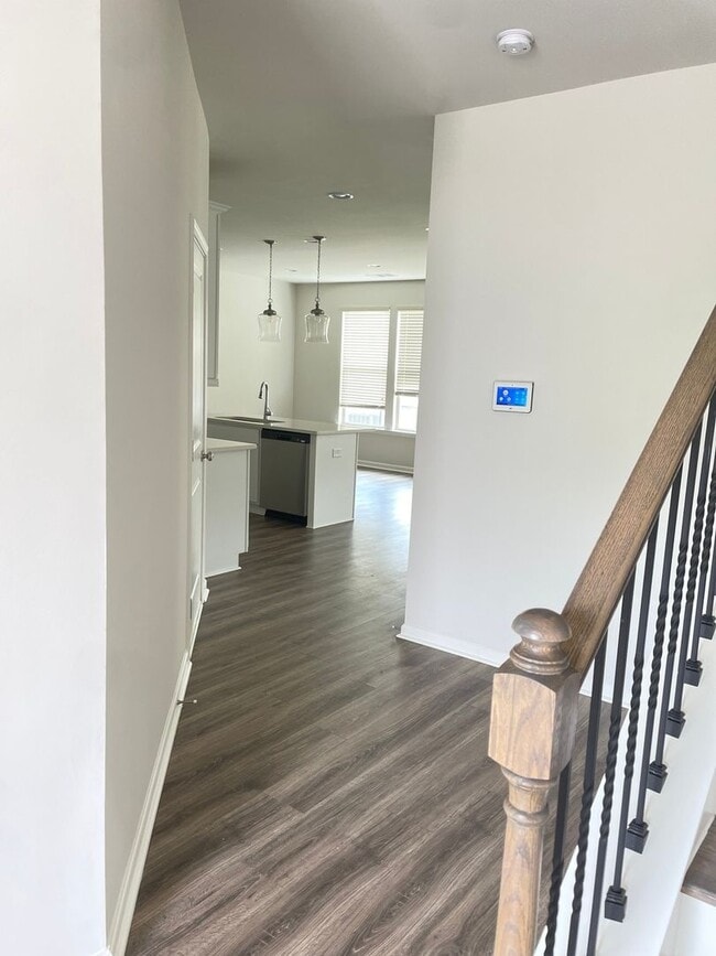 Photo - 2810 Aralynn Wy