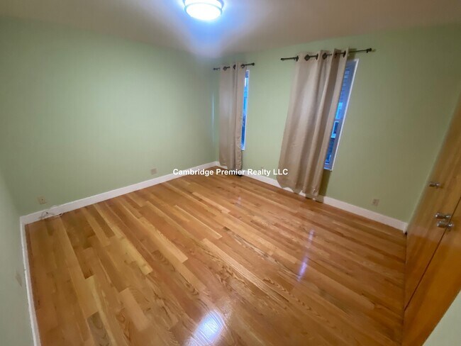 Photo - 10 Packard Ave Unit 1