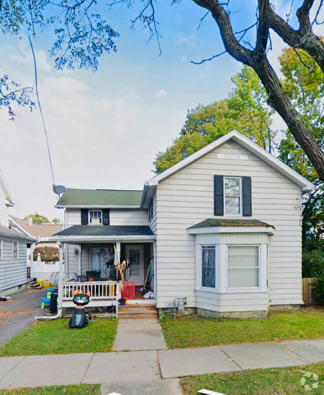 Building Photo - 37 Belden St Rental