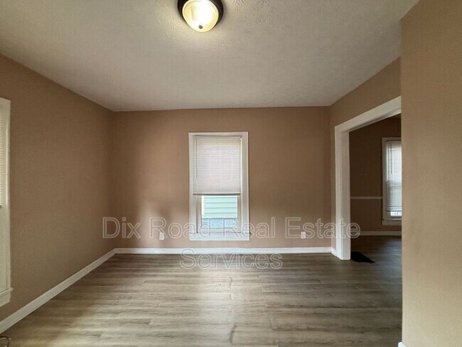 Photo - 1903 Tytus Ave