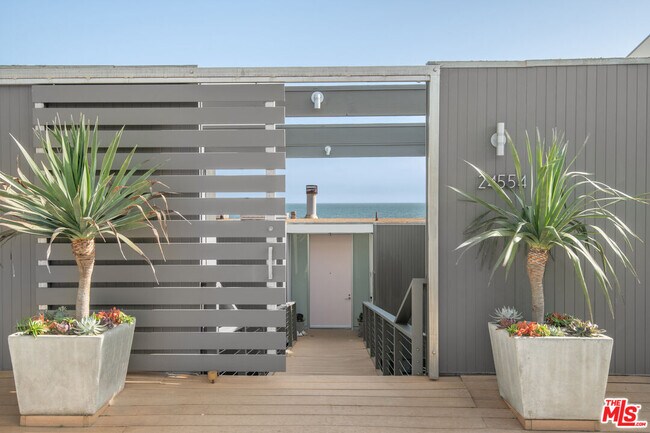 Photo - 24554 Malibu Rd