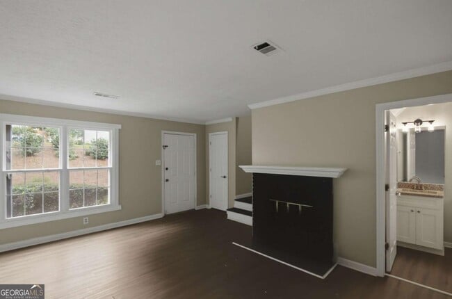 Building Photo - 218 Mill Creek Pl