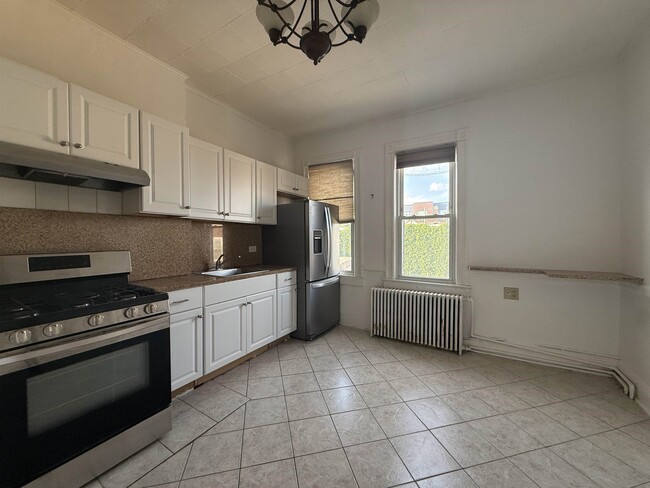 Photo - 606 59th St Unit 2